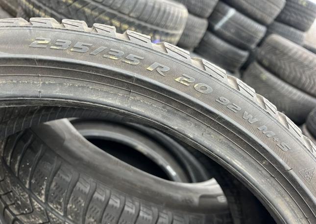 Pirelli Winter Sottozero 3 235/35 R20