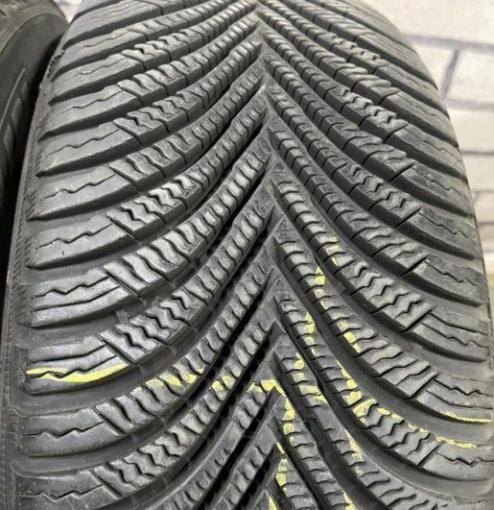 Michelin Alpin 5 215/55 R17 H