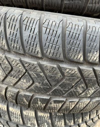 Pirelli Scorpion Winter 235/60 R18