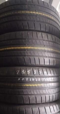 Bridgestone Potenza S005 235/35 R19