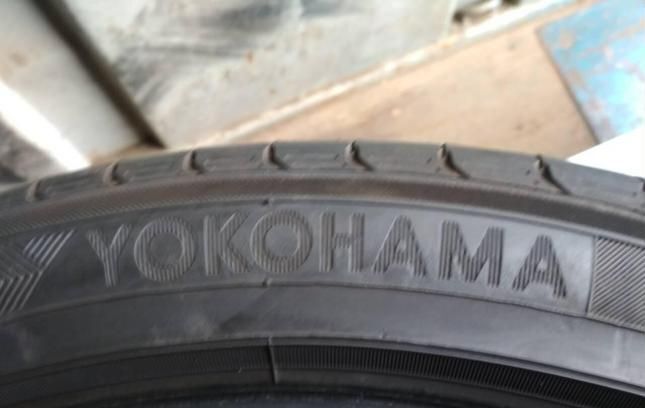 Yokohama BluEarth RV-01 215/45 R18