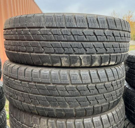 Goodyear UltraGrip Ice Navi Zea 195/65 R15
