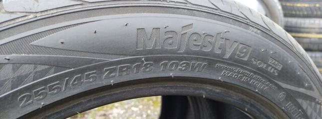 Kumho Majesty 9 Solus TA91 255/45 R18