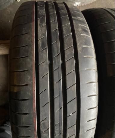 Goodyear EfficientGrip 235/55 R18