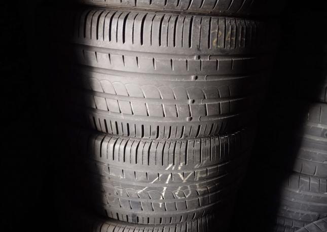 Pirelli P Zero Rosso 255/35 R19