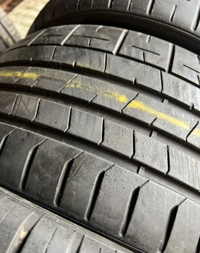 Pirelli P Zero PZ4 235/35 R19