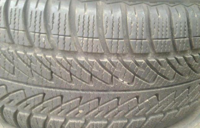 Goodyear UltraGrip Performance 225/55 R18