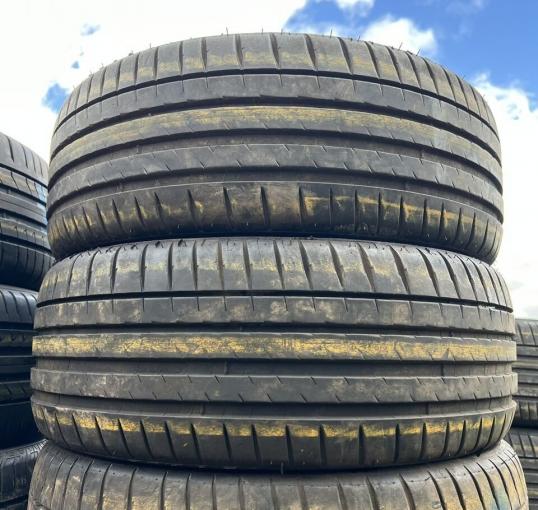 Michelin Pilot Sport 4 225/45 R18