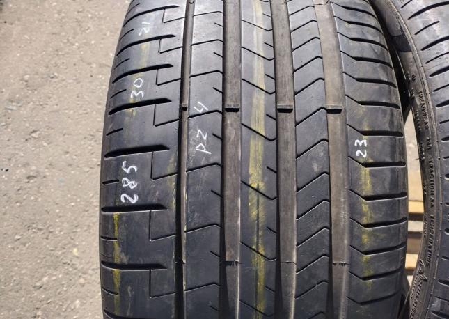 Pirelli P Zero PZ4 285/30 R21
