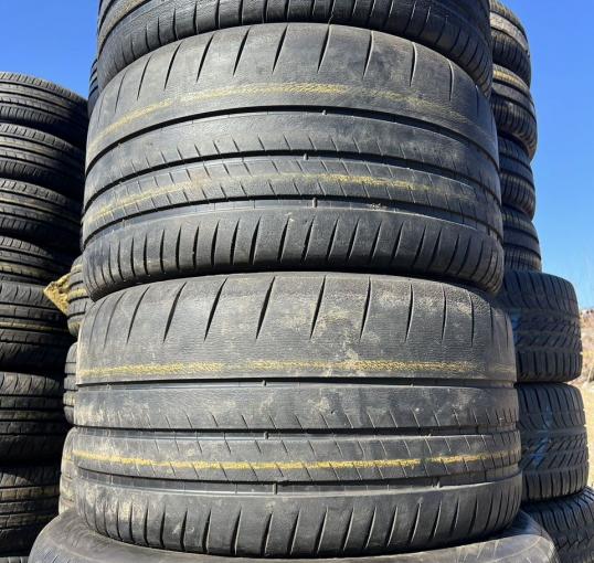 Michelin Pilot Sport Cup 2 245/35 R20 и 305/30 R20