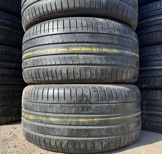 Pirelli P Zero PZ4 275/40 R20 и 315/35 R20