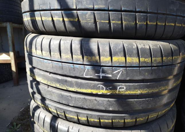 Michelin Pilot Sport 4 S 245/35 R19
