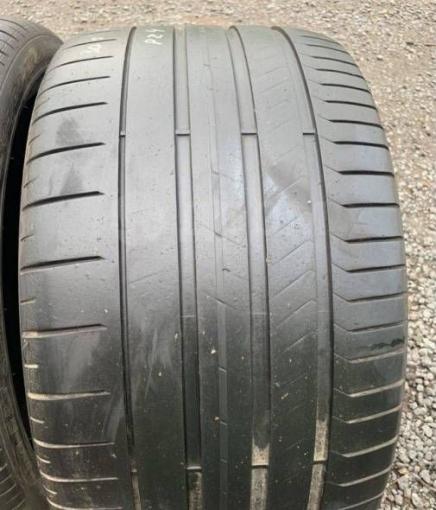 Pirelli P Zero PZ4 265/35 R21 и 305/30 R21