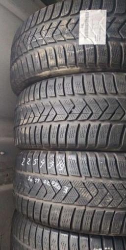 Pirelli Winter Sottozero 3 225/45 R19 V