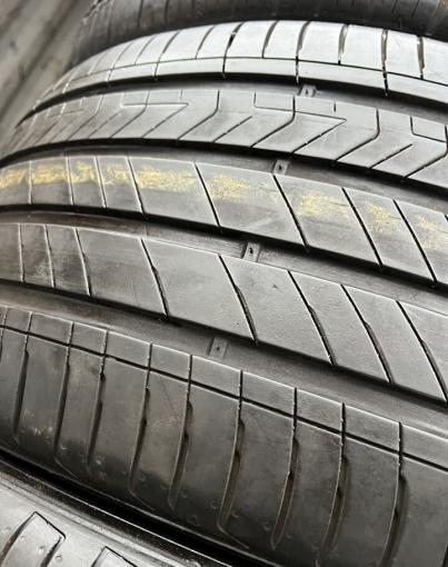 Kumho Majesty 9 Solus TA91 245/45 R19 п╦ 275/40 R19