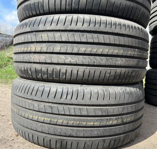 Bridgestone Alenza 001 275/45 R21