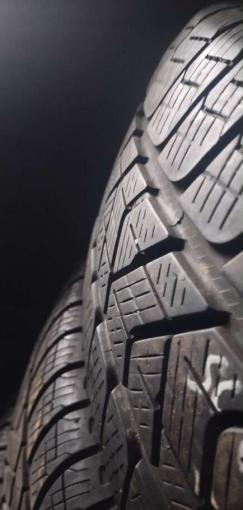 Pirelli Scorpion Winter 215/70 R16