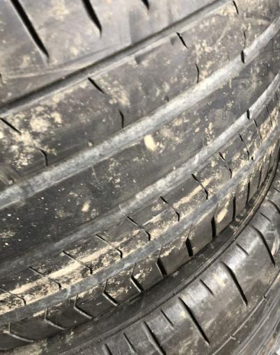 Pirelli P Zero PZ4 275/35 R21