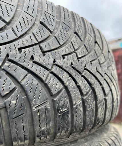 Goodyear UltraGrip 9 205/55 R16