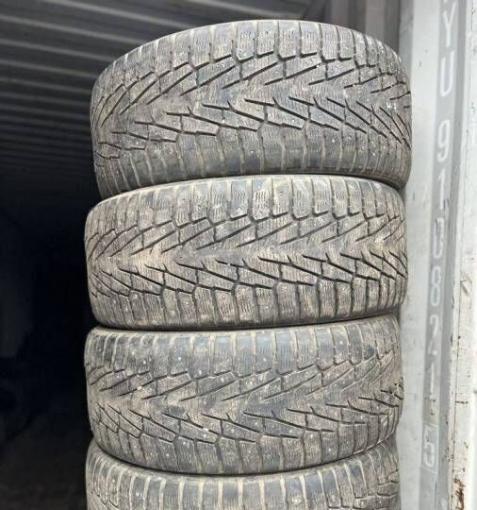 Nokian Tyres Hakkapeliitta 7 275/50 R20