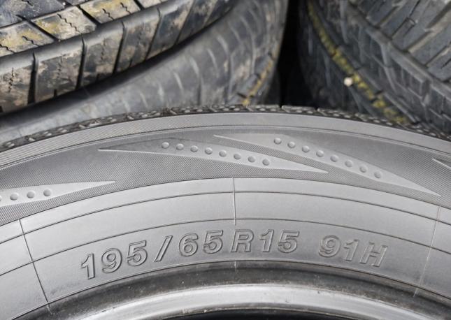 Yokohama BluEarth RV-02 195/65 R15