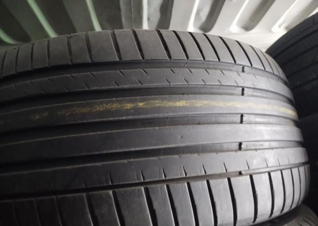 Michelin Pilot Sport 4 285/50 R20