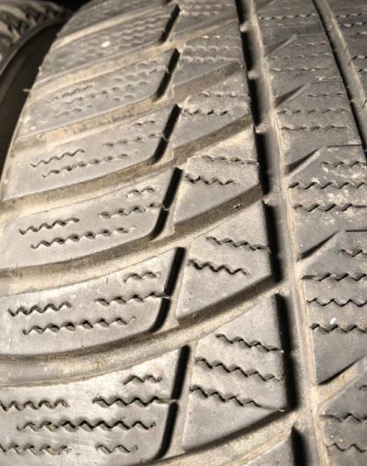 Bridgestone Blizzak LM-001 245/45 R17