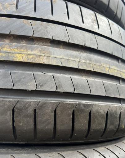 Pirelli P Zero PZ4 235/50 R19