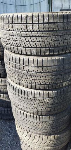 Bridgestone Blizzak VRX2 245/45 R17