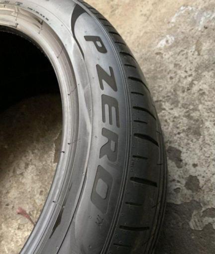 Pirelli P Zero PZ4 315/35 R21