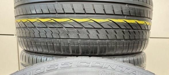 Continental ContiCrossContact UHP 235/55 R19