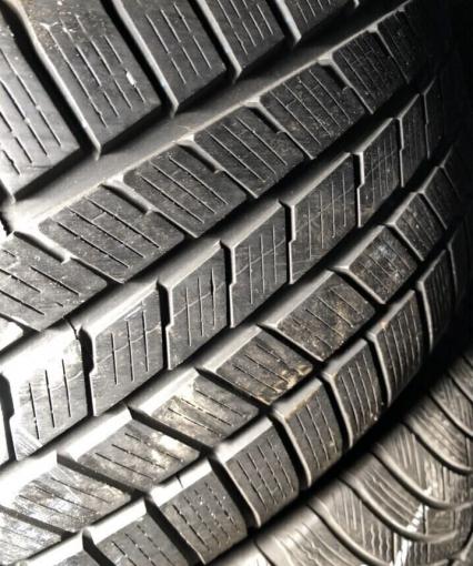 Pirelli Winter Snowsport 225/40 R18