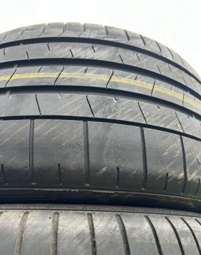 Pirelli P Zero PZ4 265/35 R20