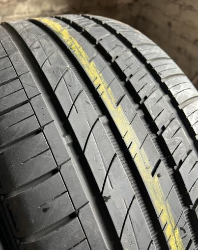 Nexen N&#39;Fera AU7 255/40 R19