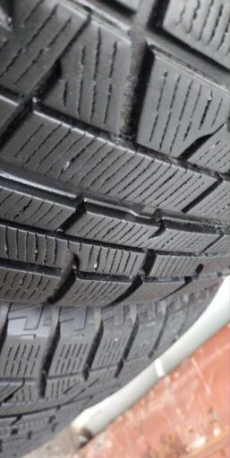 Yokohama Ice Guard IG50 215/60 R16 V