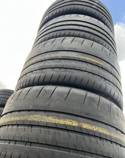 Michelin Pilot Sport Cup 2 245/35 R20 и 305/30 R20