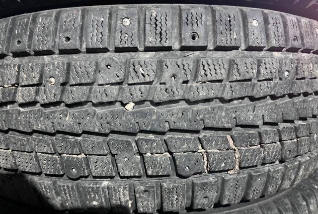 Dunlop SP Winter Ice 01 215/55 R16 H