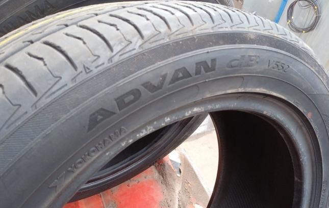 Yokohama Advan dB V552 225/50 R17
