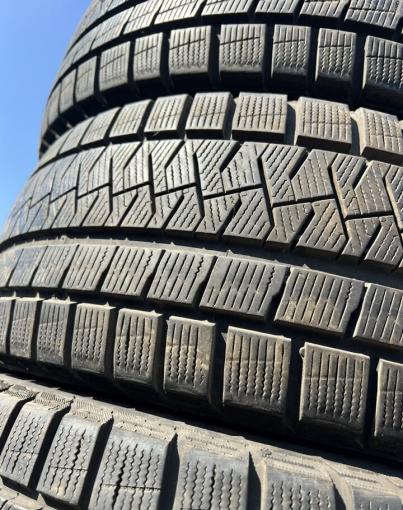 Pirelli Ice Asimmetrico 215/45 R17