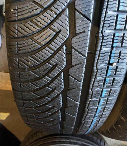 Michelin Pilot Alpin 4 225/45 R18