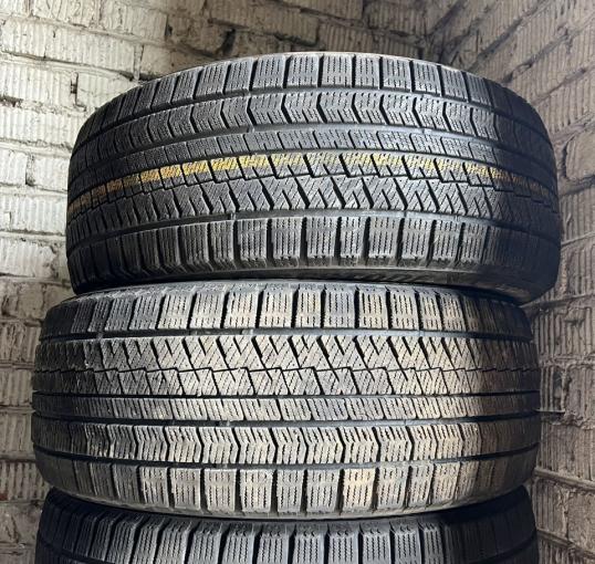 Bridgestone Blizzak VRX2 245/45 R19