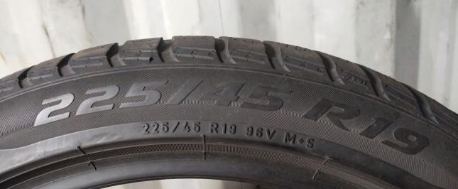 Pirelli Winter Sottozero 3 225/45 R19 V