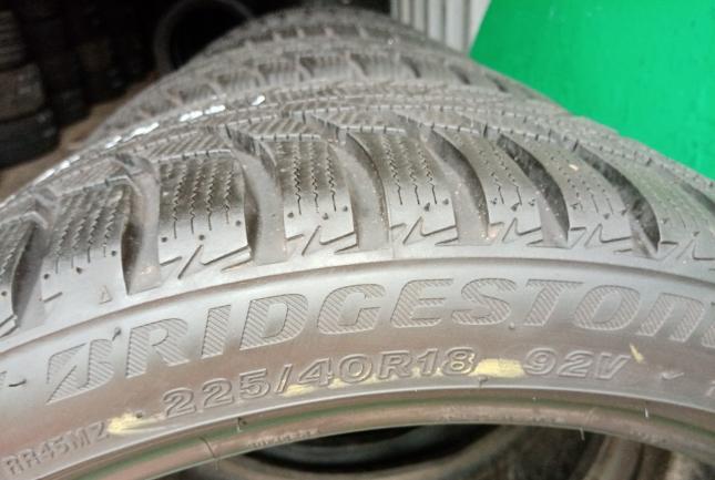 Bridgestone Blizzak LM-001 225/40 R18