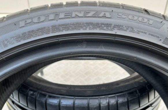 Bridgestone Potenza S001 255/35 R20