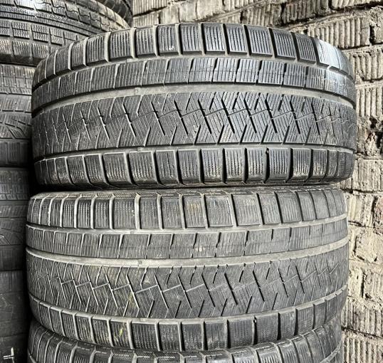 Pirelli Ice Asimmetrico 245/40 R18