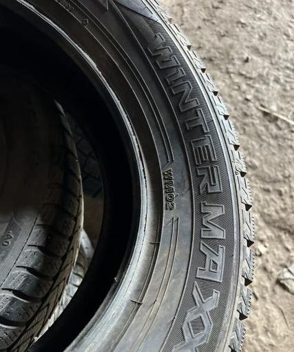 Dunlop Winter Maxx WM02 215/60 R16
