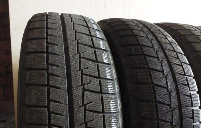 Bridgestone Blizzak Revo1 225/45 R17