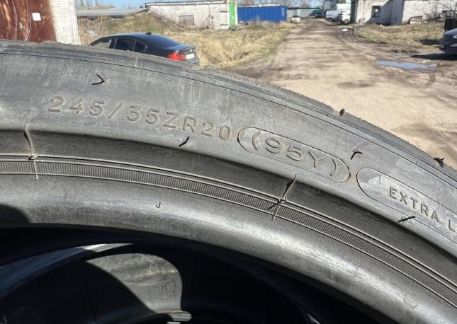 Michelin Pilot Sport Cup 2 245/35 R20 и 305/30 R20