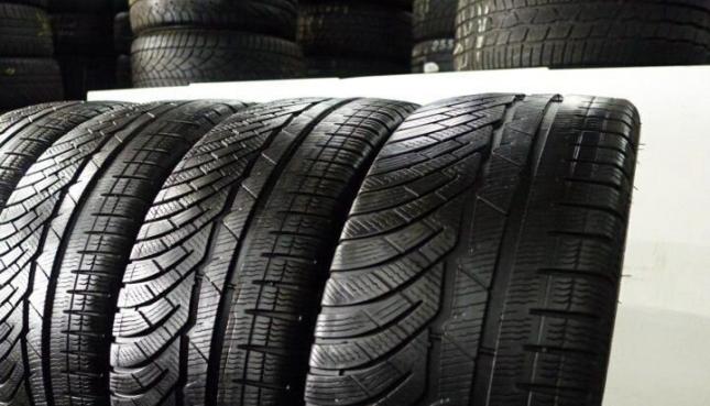 Michelin Pilot Alpin PA4 235/55 R17 V