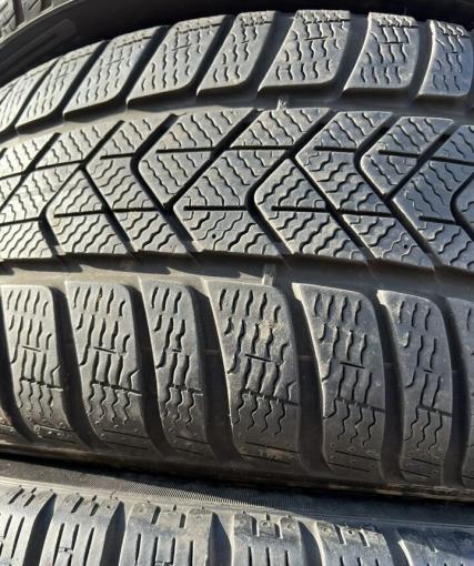 Pirelli Winter Sottozero 3 235/50 R19